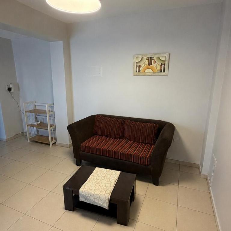 Depto moderno con cochera y excelente ubicación - Apartamento de 1 dormitorio - 7
