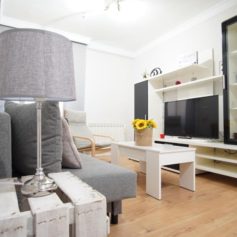 Next Old Town Comfort Bilbao - Two-Bedroom Apartment - 2