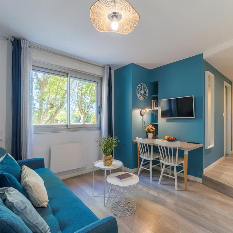 Studio face INSA Villeurbanne, WiFi, bureau dédié, garage, tram T1 - Studio-Apartment - 8