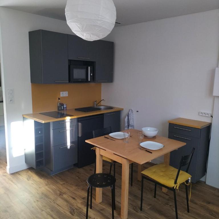 Studio with bright sleeping area - Apartamento de 1 dormitorio - 6