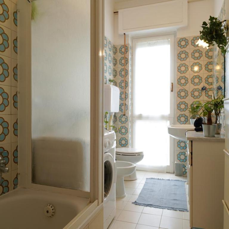 5 min to the Sea - Self check-in - Box auto - Appartamento con 1 Camera da Letto e Balcone - 3