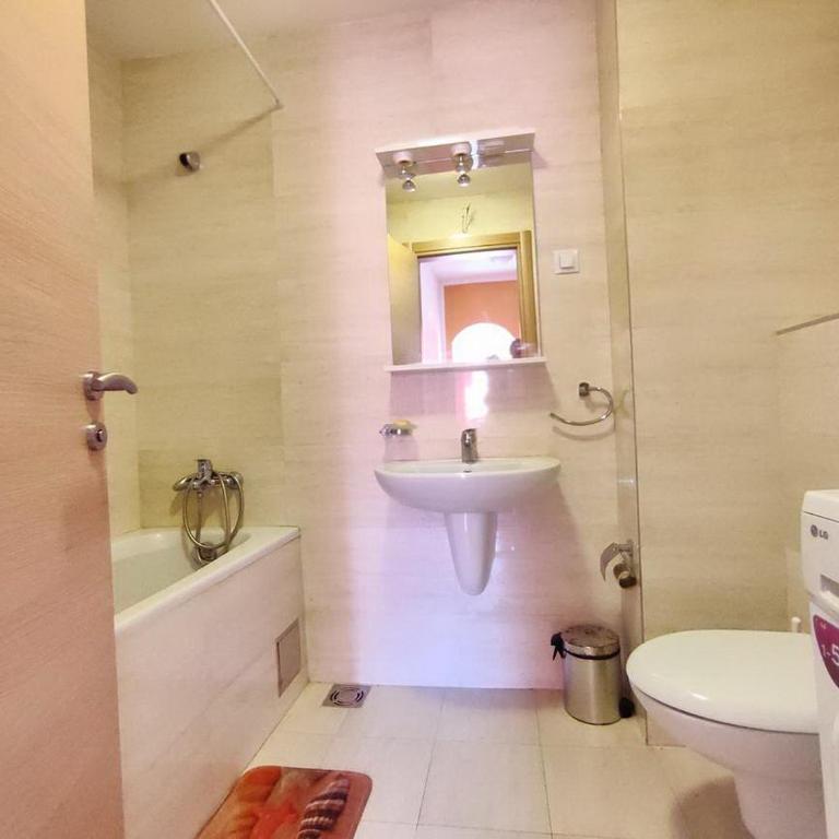 Adrialux2 - Apartman sa 1 Spavaćom Sobom, Balkonom i Pogledom na Planinu - 4