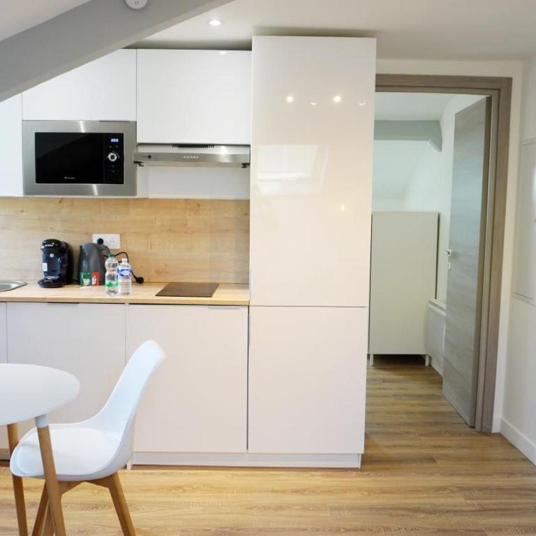 Proche gare, 5 min Plage du Midi, T2 avec 1 chambre - Palmazur Vacances - Appartement 1 Chambre - 9