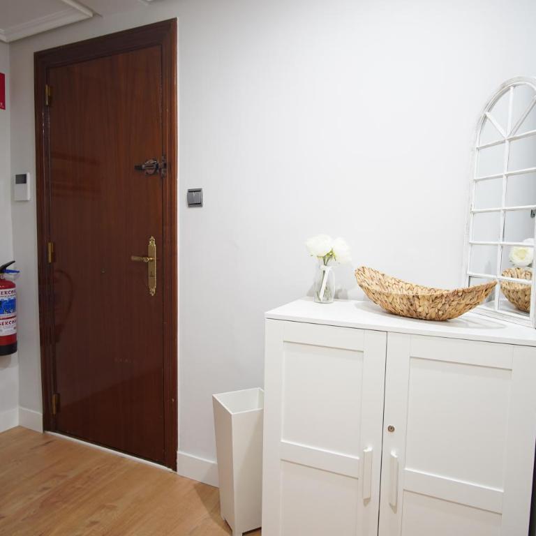 Next Old Town Comfort Bilbao - Two-Bedroom Apartment - 12