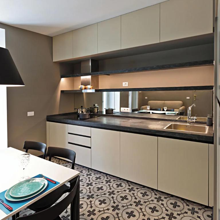 Private terrace & Jacuzzi - PRIORITY RESERVATION IN OUR HOST PROFILE - Appartamento Attico - 6