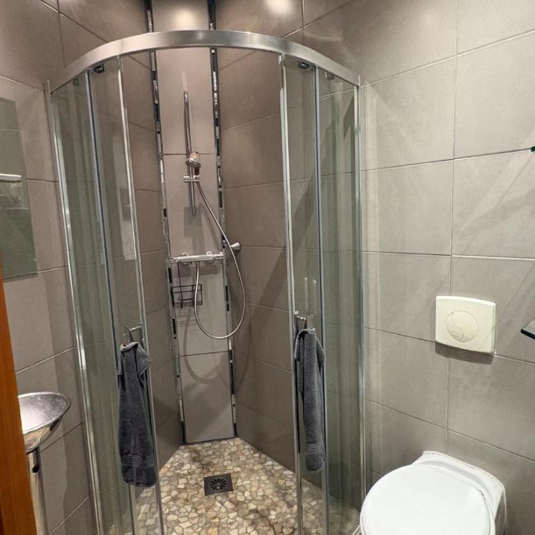 Appartement 61 metres carrés plus terrasse privée 85 mètres carrés donnant accés direct à la piscine - Apartment mit 1 Schlafzimmer - 65