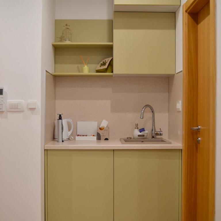 Apartments and rooms SMILE - Standard Studio - 3