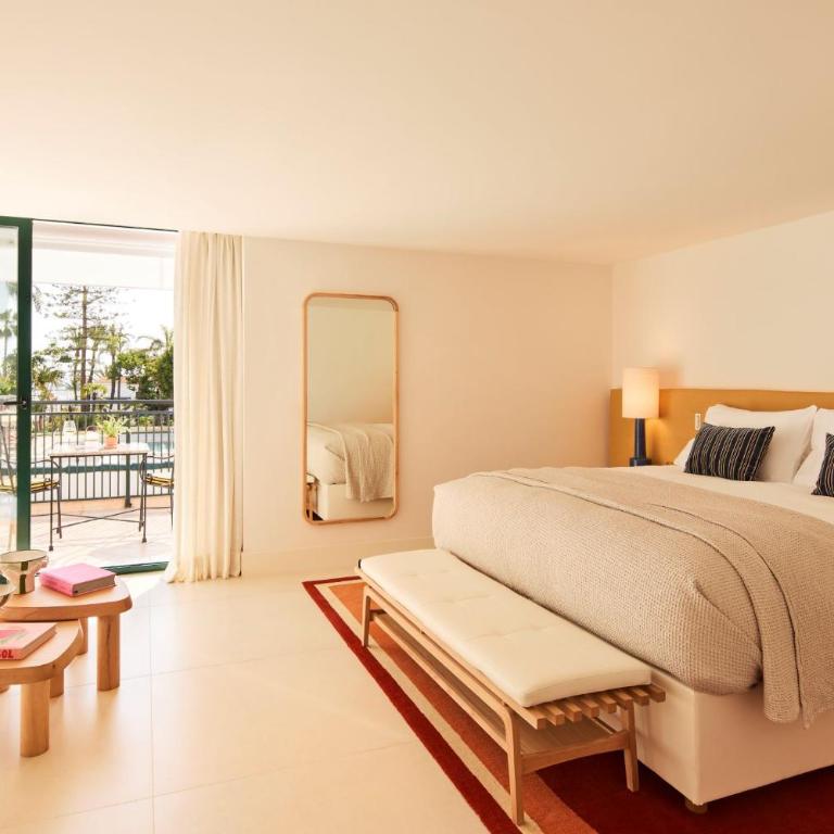 Kimpton Los Monteros Marbella by IHG - Habitación Doble Premium con terraza - 1 cama extragrande - 4