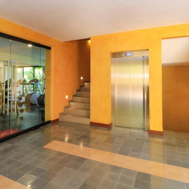 Lunada Bright Stay with Rooftop Amenities - Apartment - 13