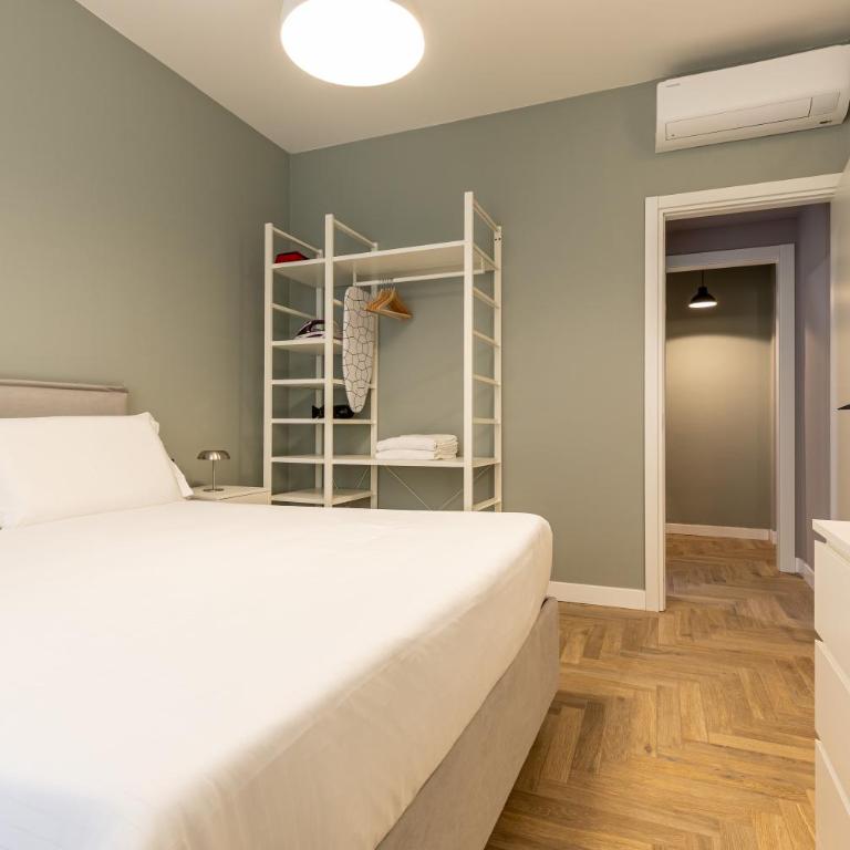 BePlace Apartments in Porta Venezia - Deluxe One-Bedroom Apartment-Via Panfilo Castaldi 19 - 10