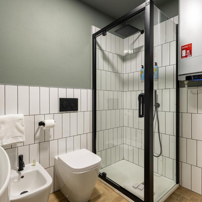 BePlace Apartments in Porta Venezia - Deluxe One-Bedroom Apartment-Via Panfilo Castaldi 19 - 3
