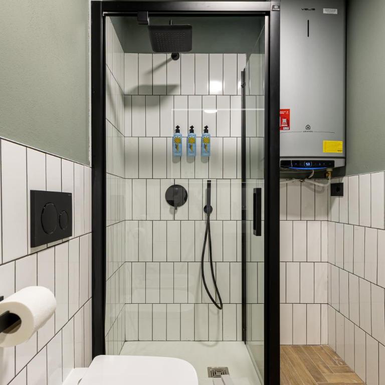 BePlace Apartments in Porta Venezia - Deluxe One-Bedroom Apartment-Via Panfilo Castaldi 19 - 2