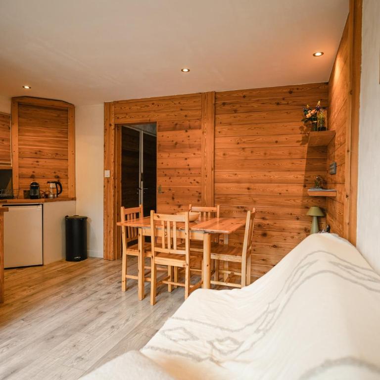 Studio au calme avec coin montagne et parking privé - Apartamento de 1 dormitorio con balcón y vistas a la montaña - 3