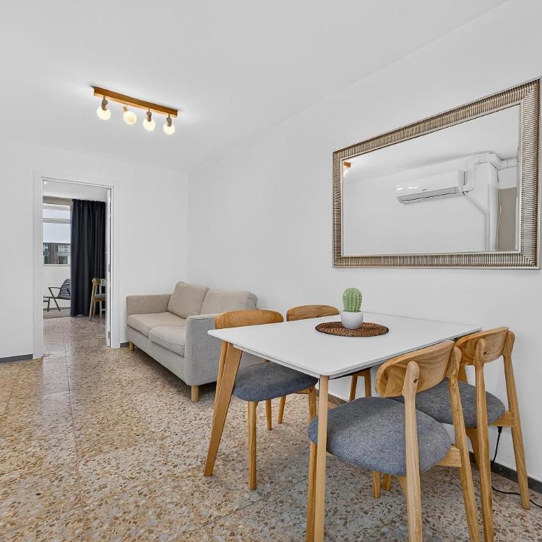 AzureBalcony NewlyRenovated 1stFloor LosCristianos - Apartamento con balcón - 7