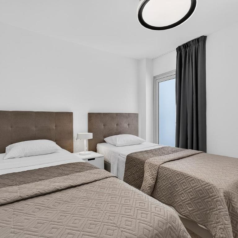 AzureBalcony NewlyRenovated 1stFloor LosCristianos - Apartamento con balcón - 11