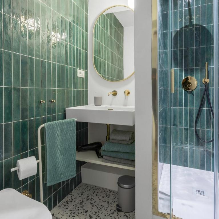 Stylish Urban Oasis AC Wi-Fi City Living - Appartamento con 2 Camere da Letto - 23