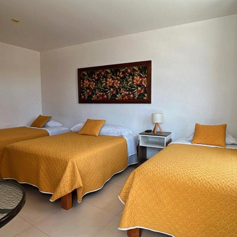El Huerto Hostel - Economy Quadruple Room - 7