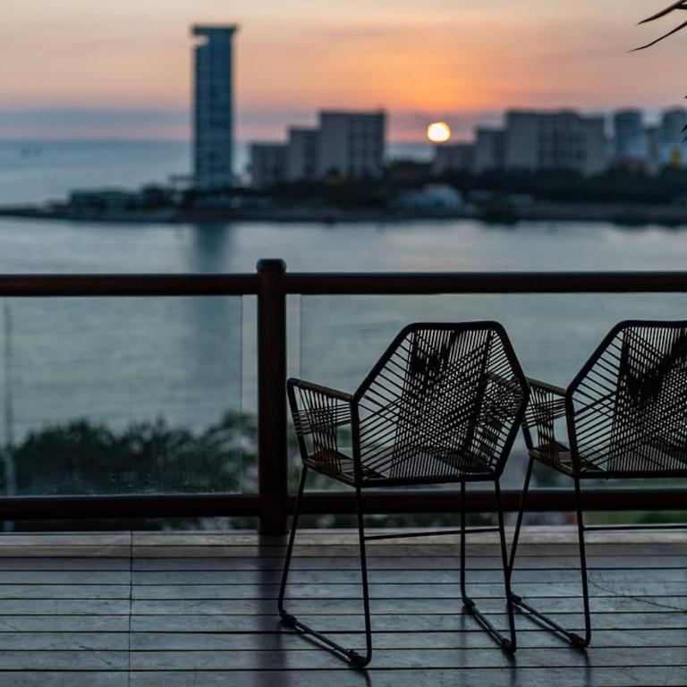 Cruise view Condo Best Location - Apartamento de 2 dormitorios con vistas parciales al océano - 1