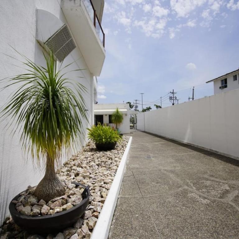 Cruise view Condo Best Location - Apartamento de 2 dormitorios con vistas parciales al océano - 3