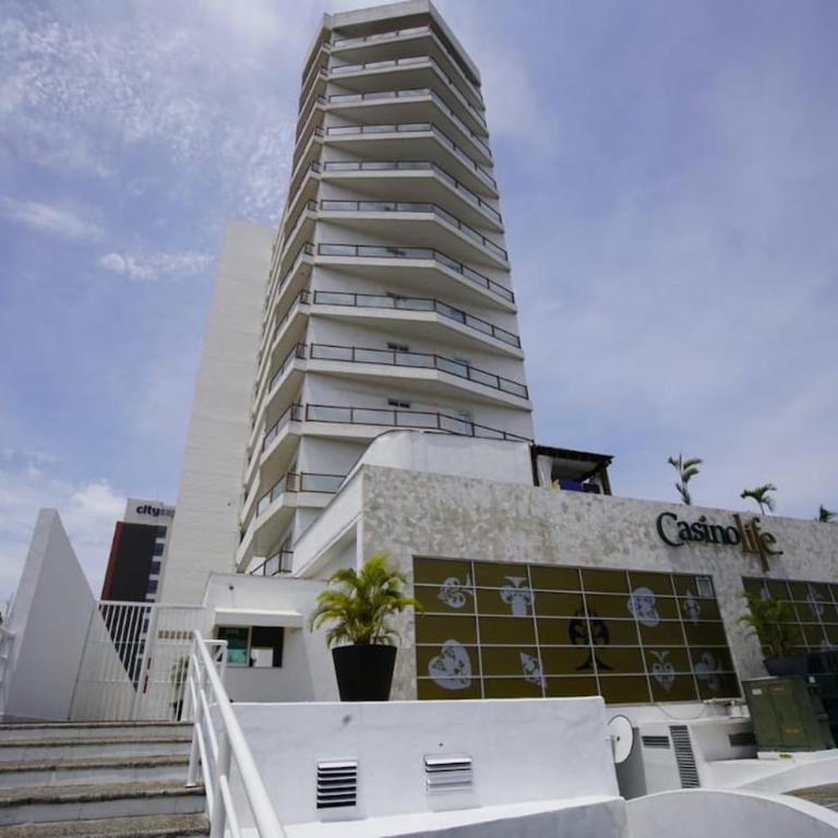 Cruise view Condo Best Location - Apartamento de 2 dormitorios con vistas parciales al océano - 13