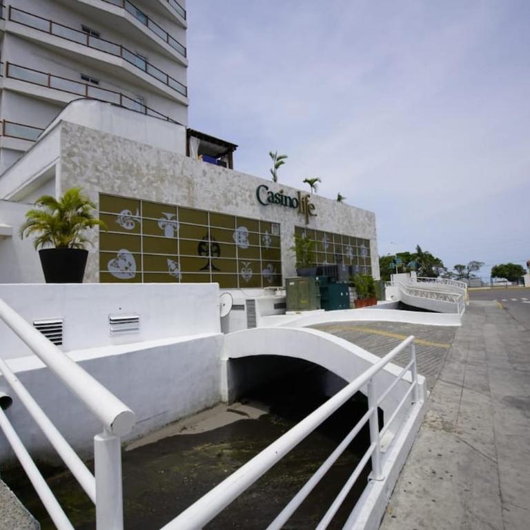 Cruise view Condo Best Location - Apartamento de 2 dormitorios con vistas parciales al océano - 54