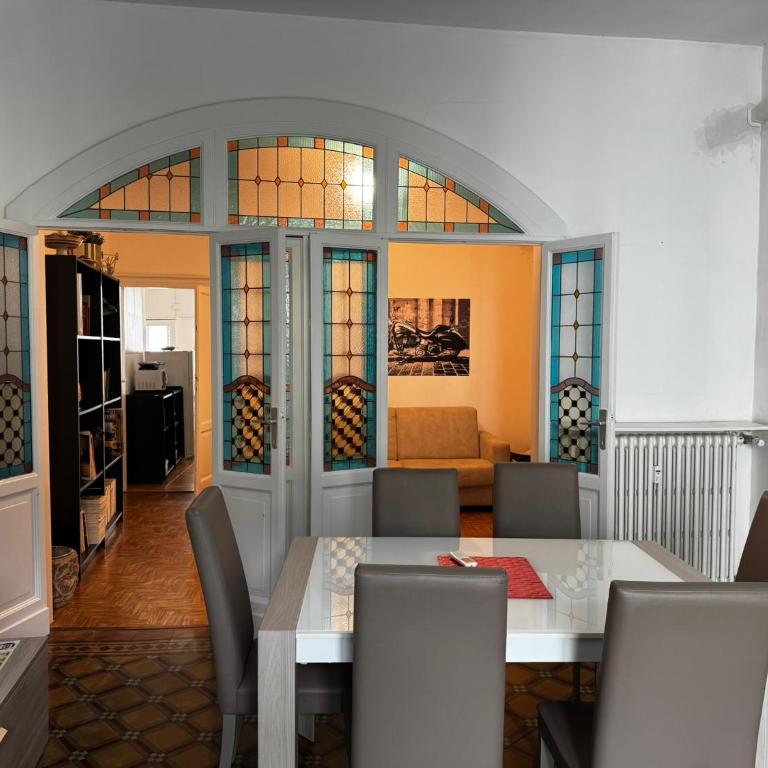 Duomo Amazing Downtown Como Centre - Two-Bedroom Apartment with Balcony - 43