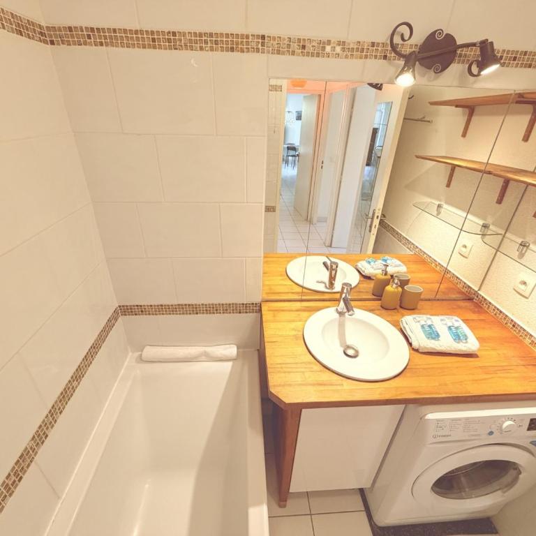 Soleil de Montpellier, Clim, Piscine et Pkg Privé - Appartement 2 Chambres - 13