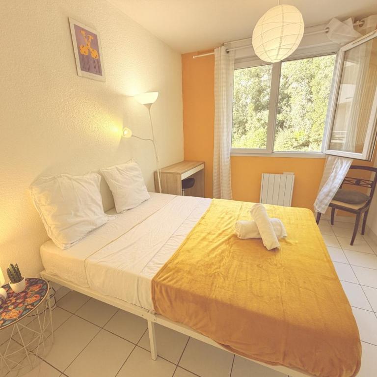 Soleil de Montpellier, Clim, Piscine et Pkg Privé - Appartement 2 Chambres - 31
