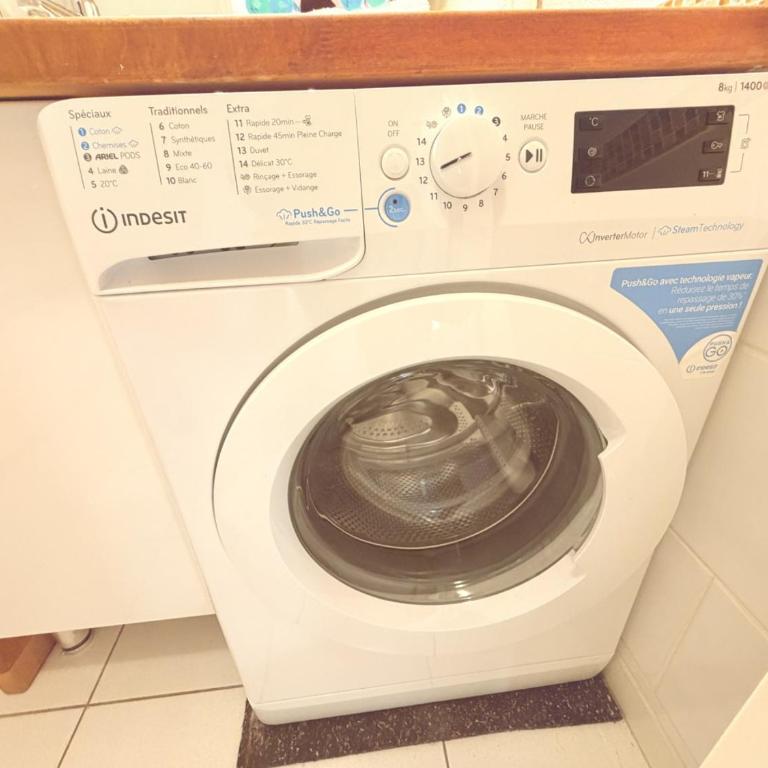 Soleil de Montpellier, Clim, Piscine et Pkg Privé - Appartement 2 Chambres - 50