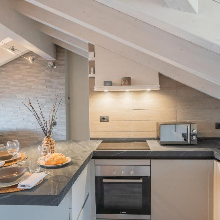 Bellagio Prestige Loft by Rent All Como - Apartment - 4