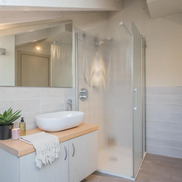 Bellagio Prestige Loft by Rent All Como - Apartment - 21