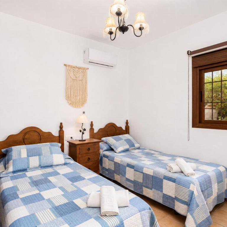 Villa Benizan Private Pool Sea Views AC WiFi - Villa - 17