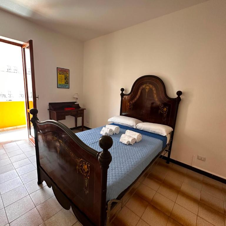 Beach Room Alghero - Camera Matrimoniale con Balcone (2 Adulti + 1 Bambino) - 1