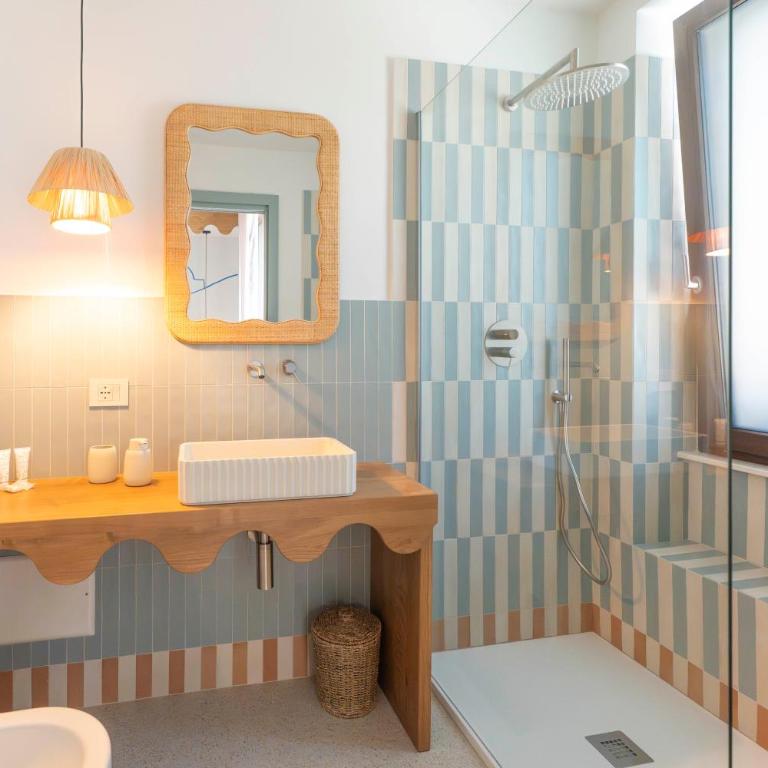 La Casa del Porto - Deluxe Double Room with Balcony and Sea View - 16