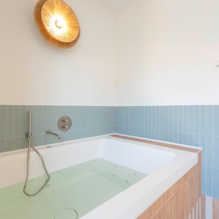 La Casa del Porto - Deluxe Double Room with Balcony and Sea View - 14
