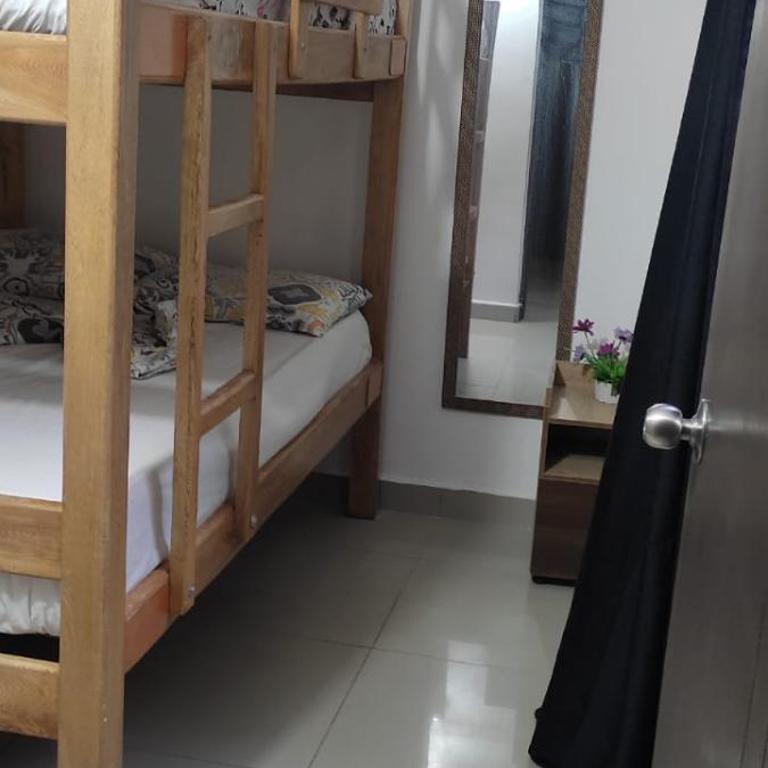 family apartamentos laureles - Apartment - 11