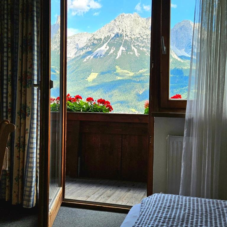 Frühstückspension Schönblick - Doppelzimmer mit Bergblick - 1