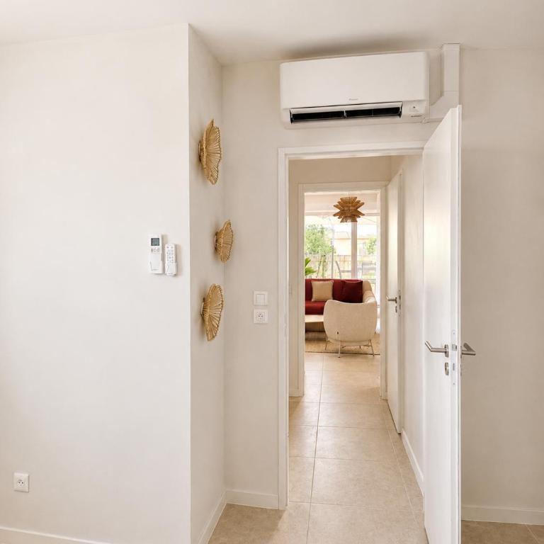 82m2 apartment 6 people terrace air conditioning parking - Two-Bedroom Apartment - 35