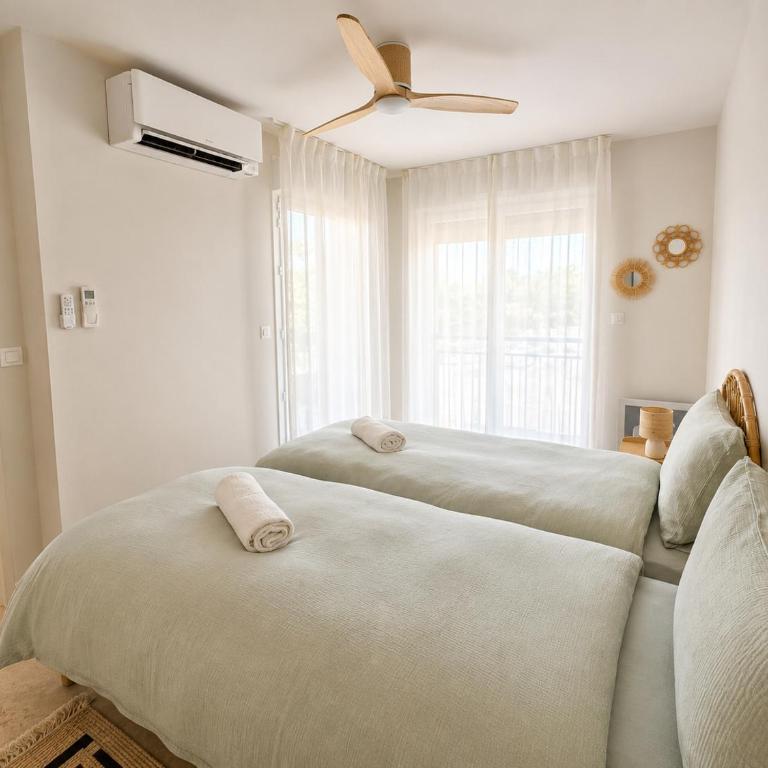 82m2 apartment 6 people terrace air conditioning parking - Two-Bedroom Apartment - 4