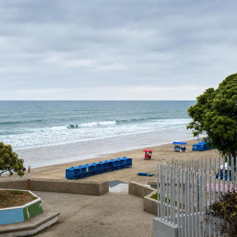 Suite steps from Playa Murciélago In front of the mall - Apartamento de 2 dormitorios - 3