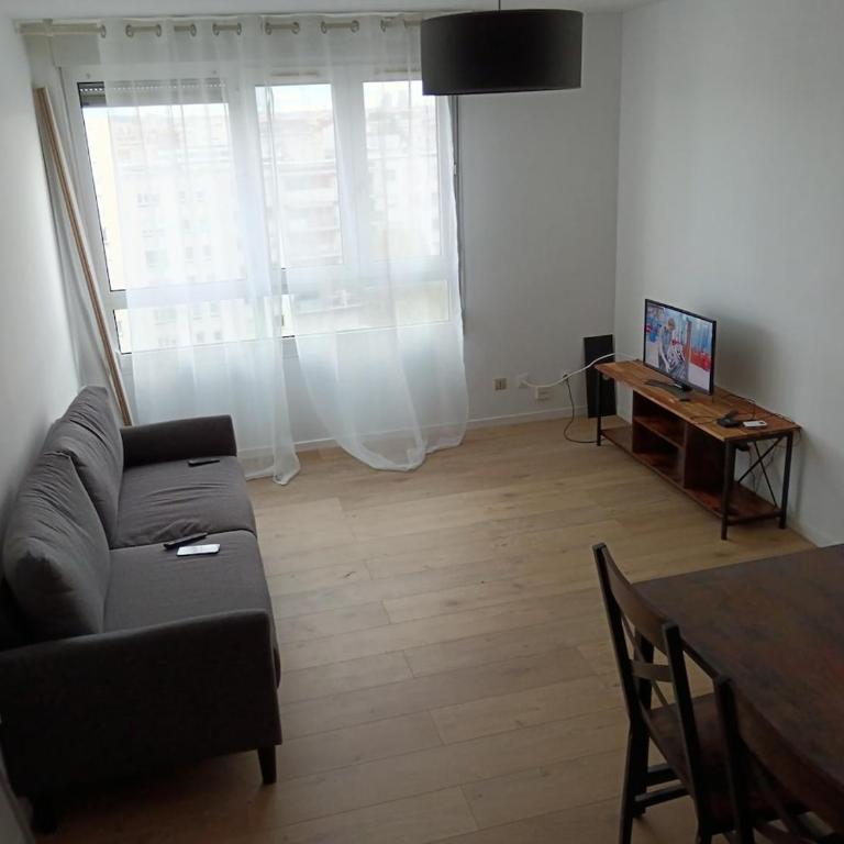Bel appartement à Lyon dernier étage - Two-Bedroom Apartment - 1