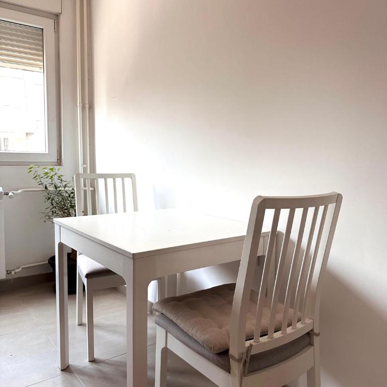 Central Suite - One-Bedroom Apartment - 4