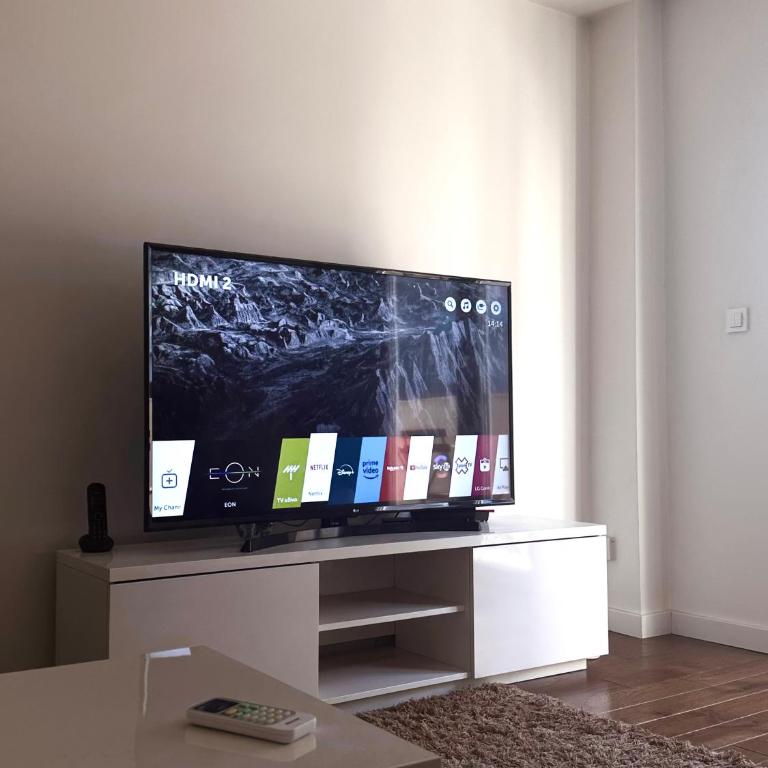 Central Suite - One-Bedroom Apartment - 8