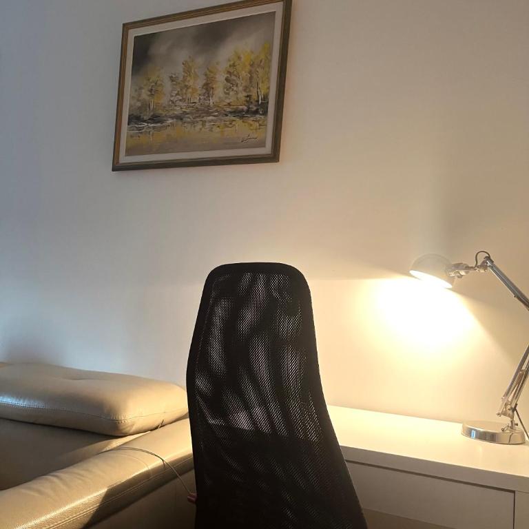 Central Suite - One-Bedroom Apartment - 11