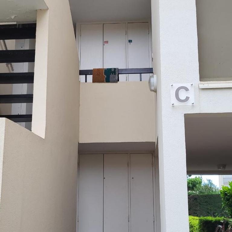 Un Jardin à 200m Plage et Commerces - Apartment - 21