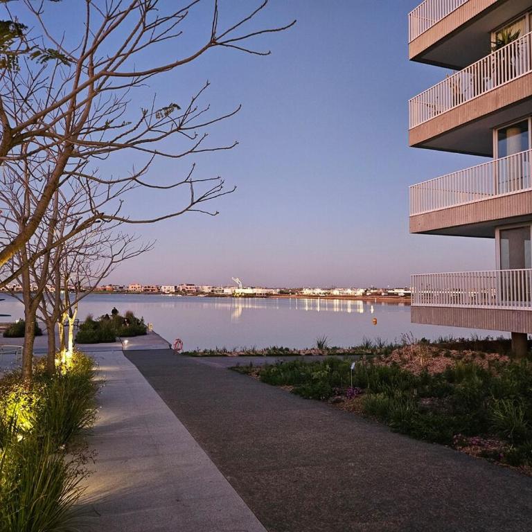 Amazing Waterfront View at Puertos - Apartamento de 1 dormitorio - 2