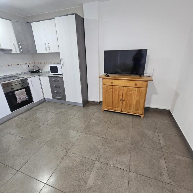 Arenales Beach Front 67 - One-Bedroom Apartment - 13