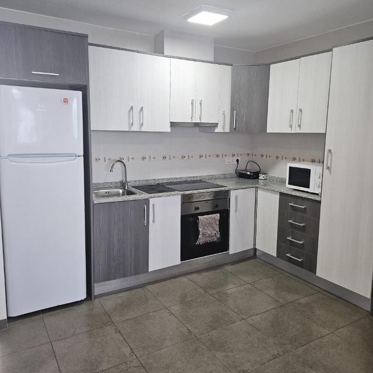 Arenales Beach Front 67 - One-Bedroom Apartment - 20