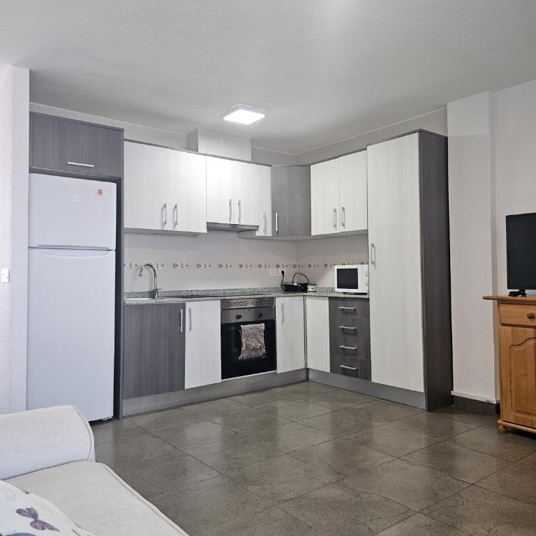 Arenales Beach Front 67 - One-Bedroom Apartment - 44