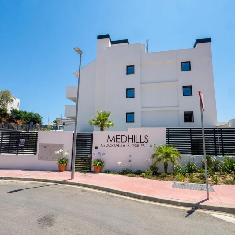 Med Hills Fuengirola 2BR Pool Views - Apartamento de 2 dormitorios con terraza - 2